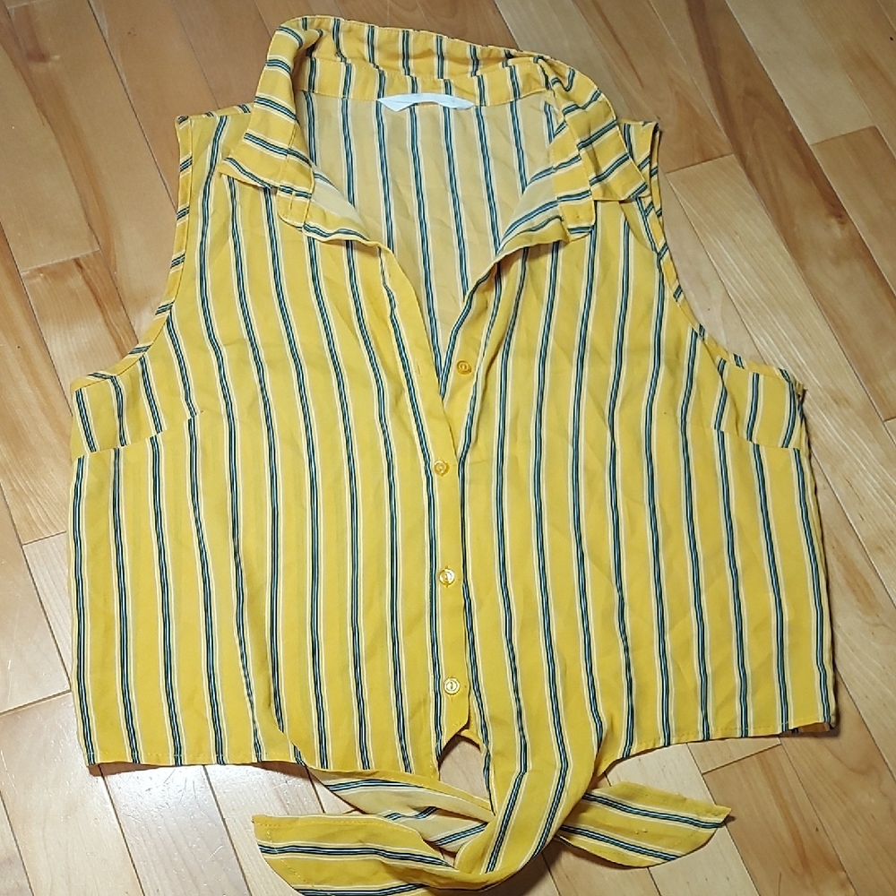 Bluenotes | Sleeveless Yellow Striped Tie-Front Top - LARGE